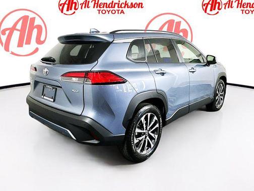 2024 Toyota Corolla Cross XLE