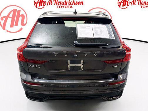 2024 Volvo XC60 B5 Plus Dark Theme