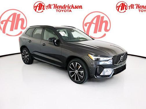 2024 Volvo XC60 B5 Plus Dark Theme