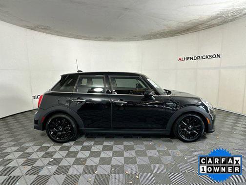 2023 MINI Hardtop Cooper