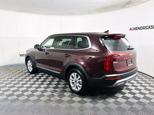 2022 Kia Telluride LX