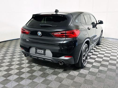 Black Sapphire Metallic 2018 BMW X2 xDrive28i