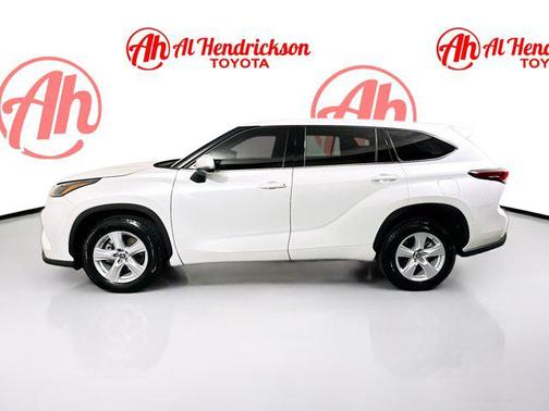 2022 Toyota Highlander LE