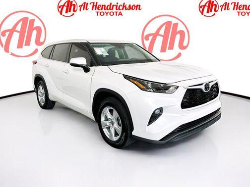 2022 Toyota Highlander LE