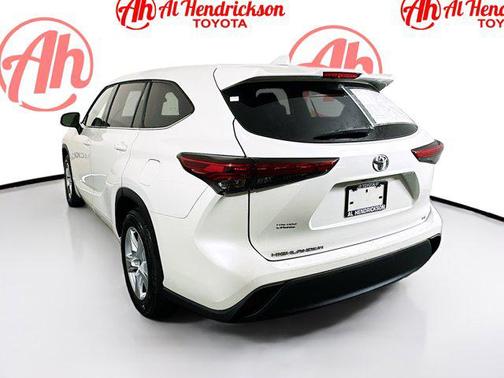 2021 Toyota Highlander LE