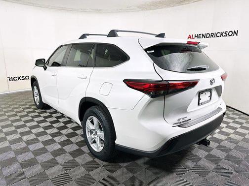 2023 Toyota Highlander LE