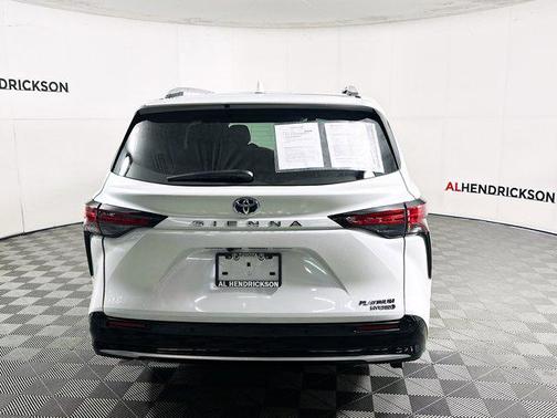 2024 Toyota Sienna Platinum