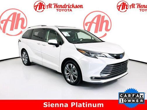2024 Toyota Sienna Platinum