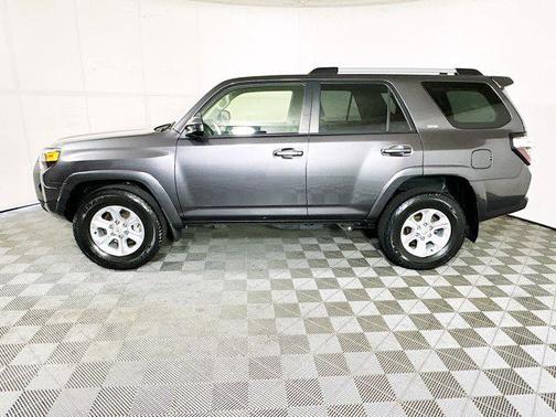Magnetic Gray Metallic 2022 Toyota 4Runner SR5