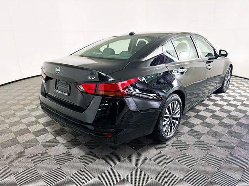 Super Black 2024 Nissan Altima 2.5 SV