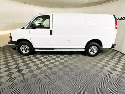 2024 GMC Savana 2500 Work Van