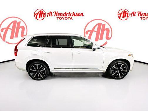 2024 Volvo XC90 B5 Plus Bright Theme