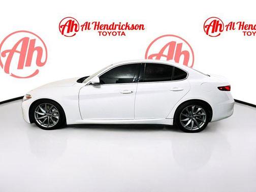 2021 Alfa Romeo Giulia Base