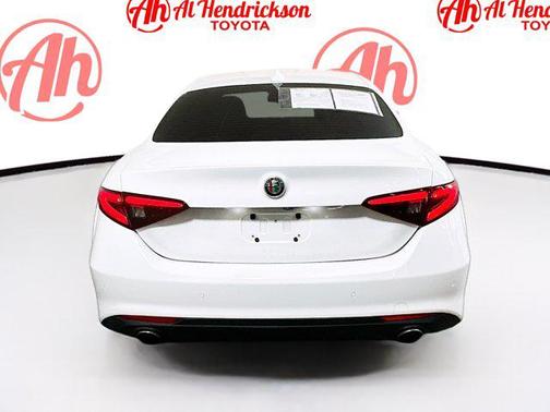 2021 Alfa Romeo Giulia Base