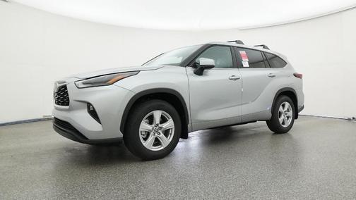 2025 Toyota Highlander LE