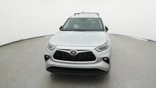 2025 Toyota Highlander LE