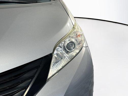 2015 Toyota Sienna L