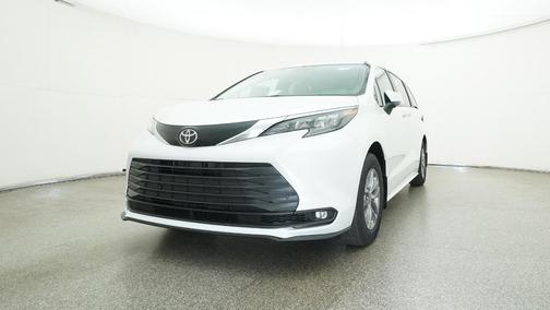 2026 Toyota Sienna XLE