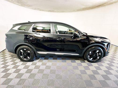 Ebony Black 2026 Kia Sportage LX