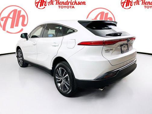 2024 Toyota Venza LE