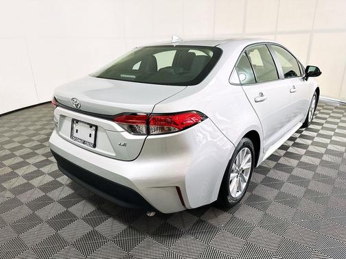 Classic Silver Metallic 2023 Toyota Corolla LE