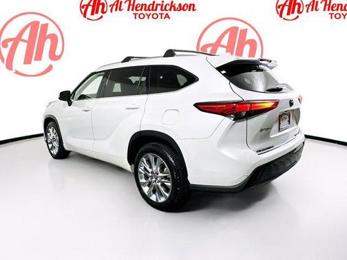 2022 Toyota Highlander Limited