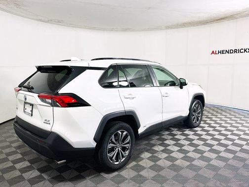 2022 Toyota RAV4 Hybrid XLE Premium