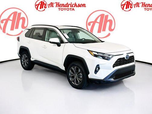 2022 Toyota RAV4 Hybrid XLE Premium