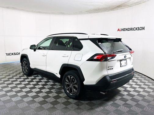 2022 Toyota RAV4 Hybrid XLE Premium