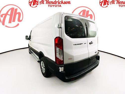 2022 Ford Transit-250 Base