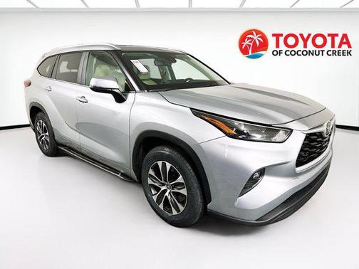 2023 Toyota Highlander XLE