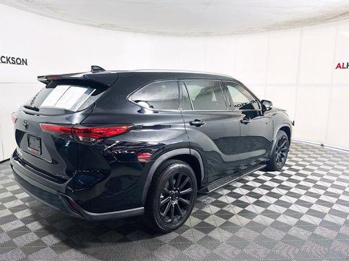 2022 Toyota Highlander Limited