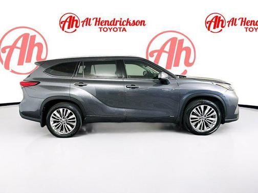 2021 Toyota Highlander Hybrid Platinum