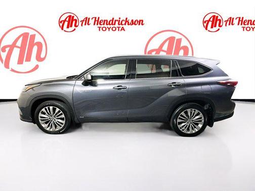 2021 Toyota Highlander Hybrid Platinum