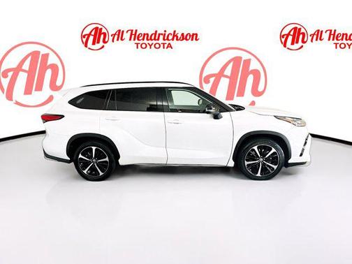 2022 Toyota Highlander XSE