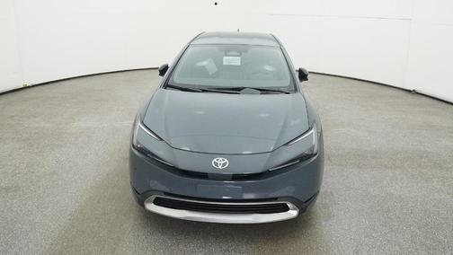2025 Toyota Prius Plug-In Hybrid SE