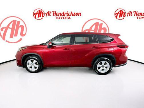 2022 Toyota Highlander LE