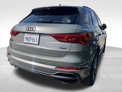 2024 Audi Q3 Premium 45 TFSI S line quattro Tiptronic