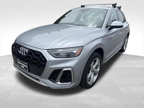 2022 Audi Q5 45 S line Premium Plus