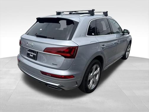 2022 Audi Q5 45 S line Premium Plus