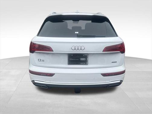2022 Audi Q5 45 S line Premium Plus