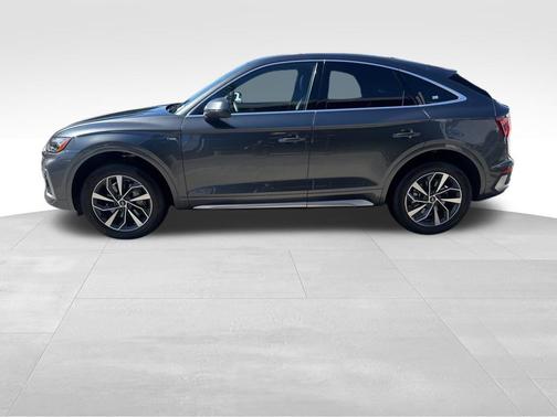 2022 Audi Q5 45 S line Premium Plus