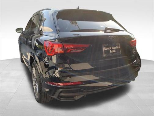 2022 Audi Q3 45 S line Premium