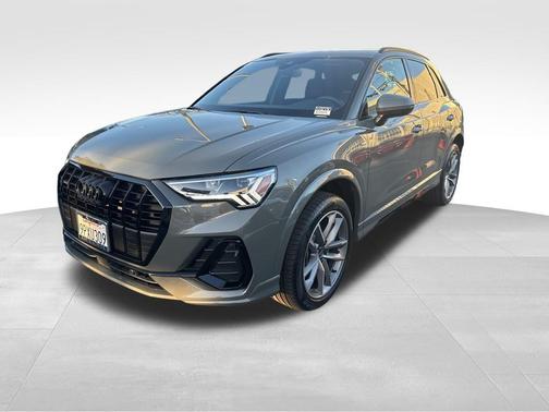 2024 Audi Q3 Premium 45 TFSI S line quattro Tiptronic