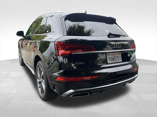 2022 Audi Q5 45 S line Prestige