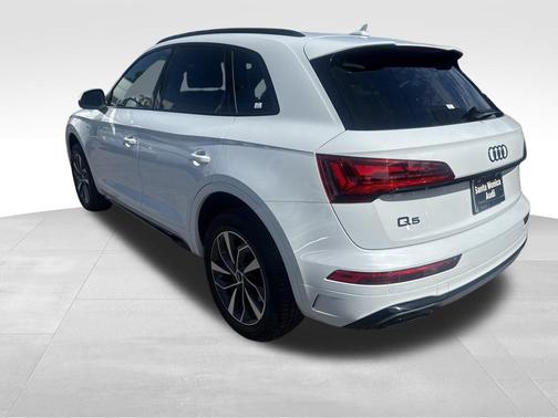 2024 Audi Q5 45 S line Premium