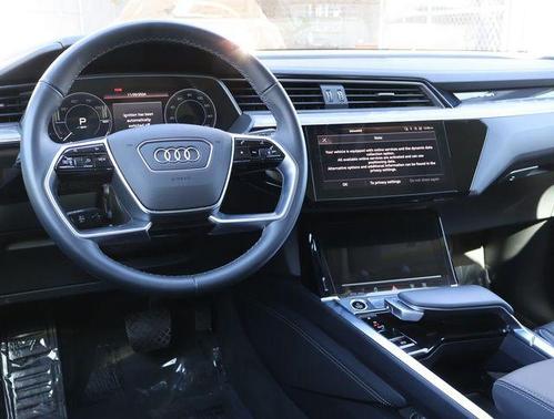2023 Audi e-tron Premium Plus quattro