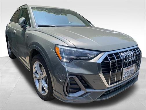 2022 Audi Q3 45 S line Premium