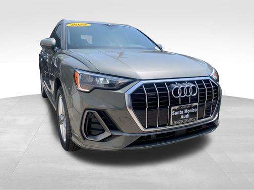 2022 Audi Q3 45 S line Premium