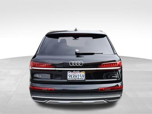 2024 Audi Q7 45 Premium